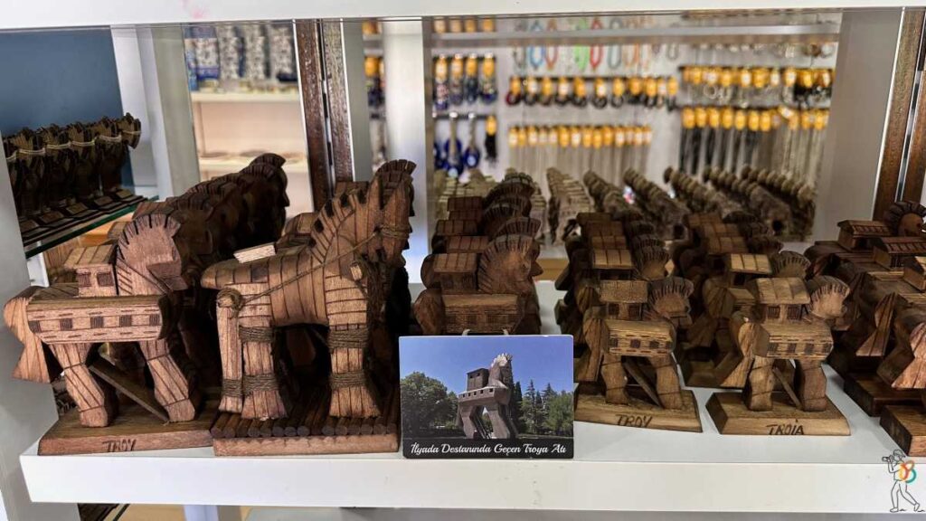 souvenirs de caballos de Troya de madera